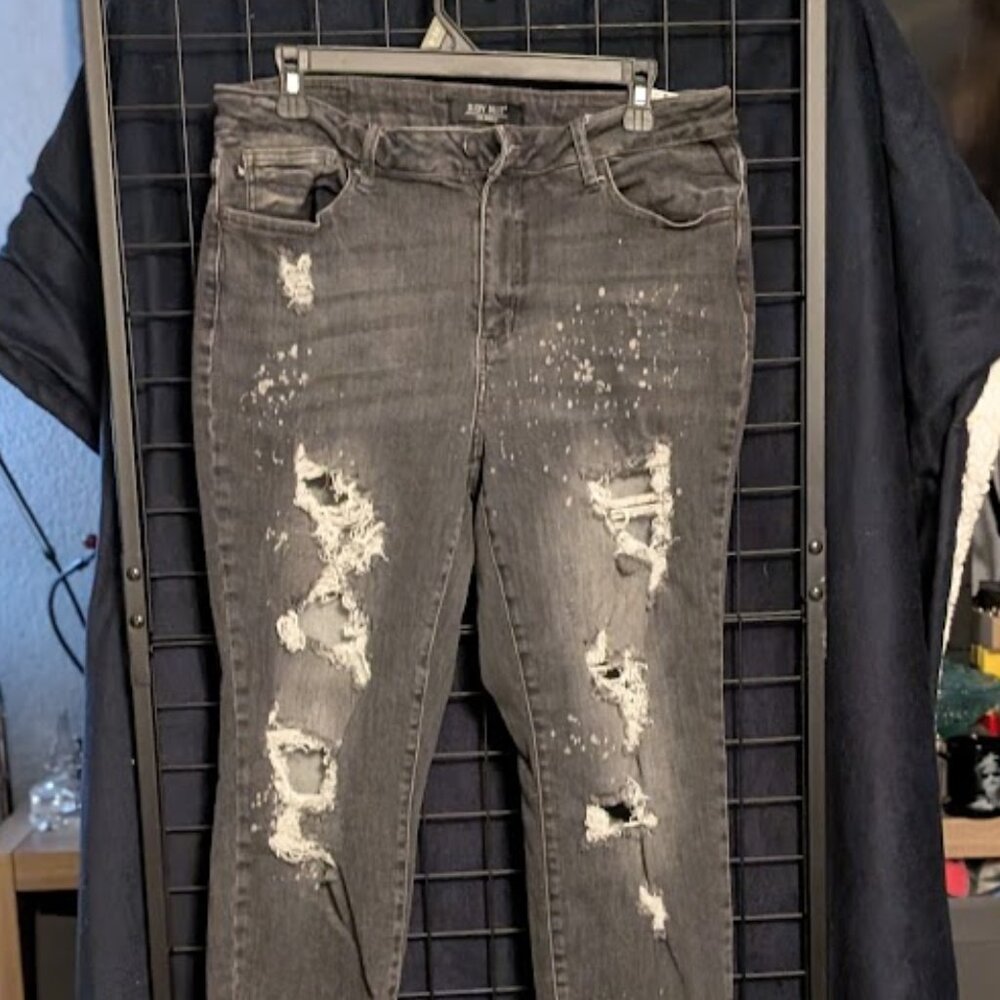 M1 JUDY BLUE Distress Grey-Wash Paint Splatter Jeans